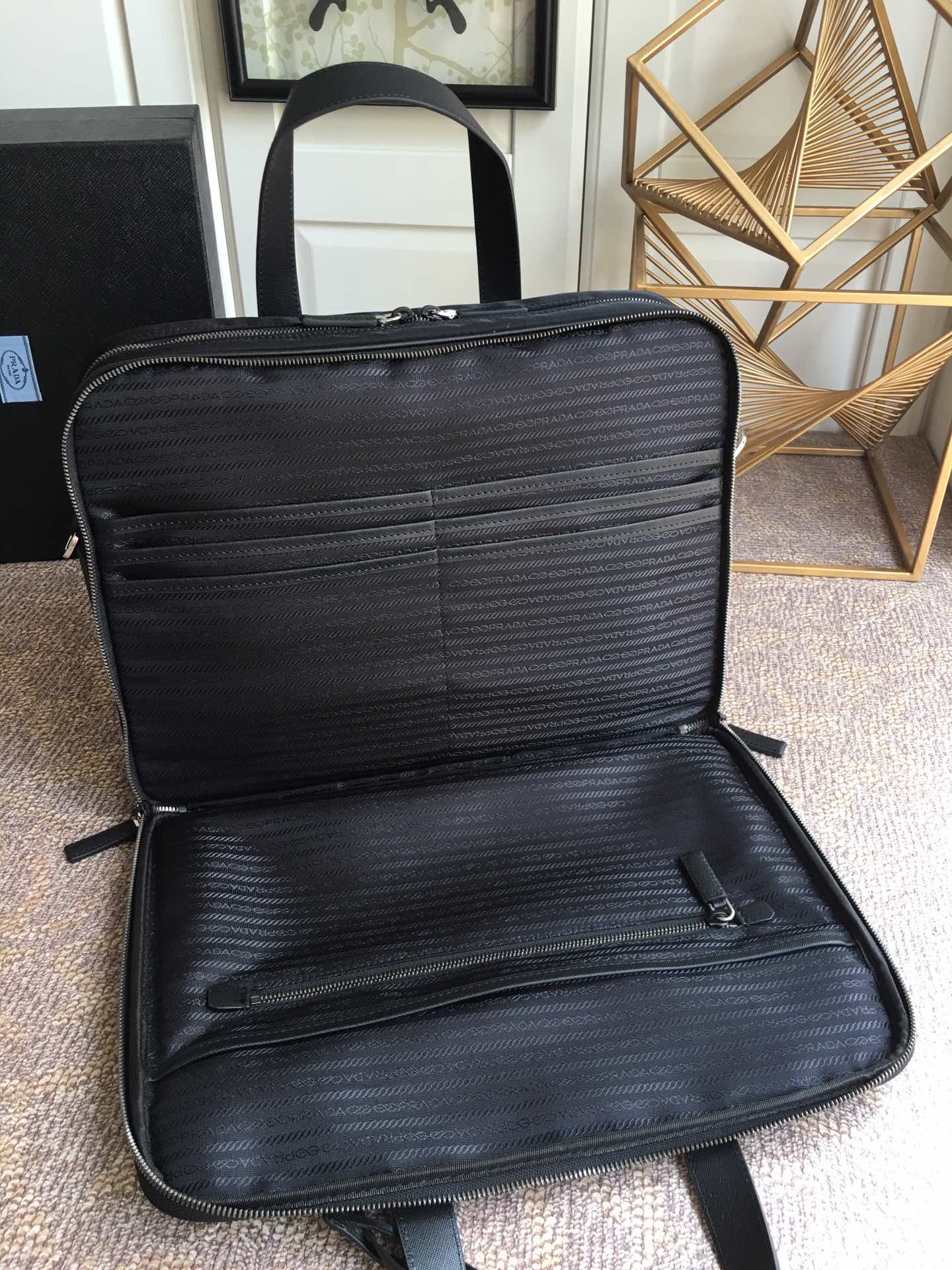 𝐏𝐑𝐀𝐃𝐀 2VE407 Briefcase