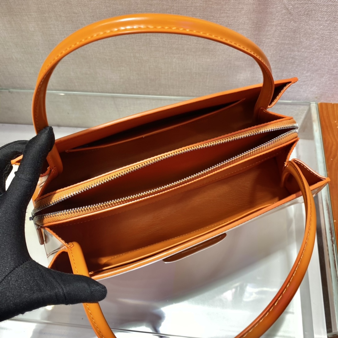 𝐏𝐑𝐀𝐃𝐀 New 1BA327