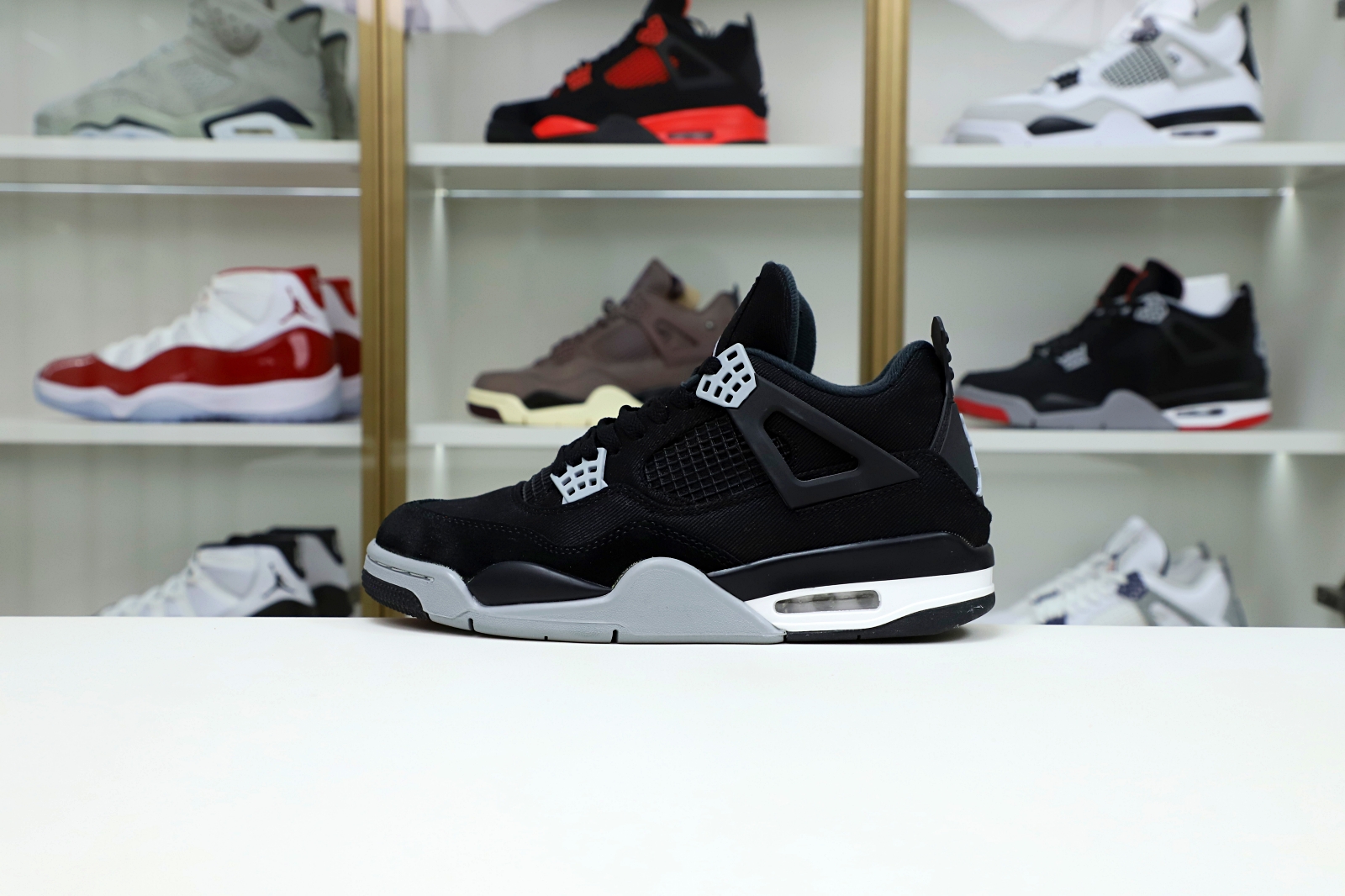AIR JORDAN 4 BLACK CANVAS