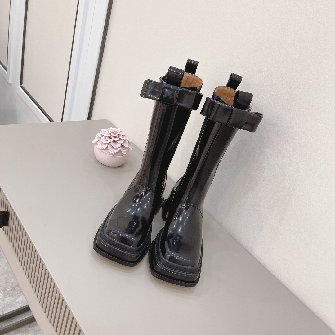 shushuton | 𝟐𝟎𝟐𝟏/𝐒𝐒 𝐧𝐞𝐰 2022 fall and winter runway show models, thick-soled square toe waterproof platform boots