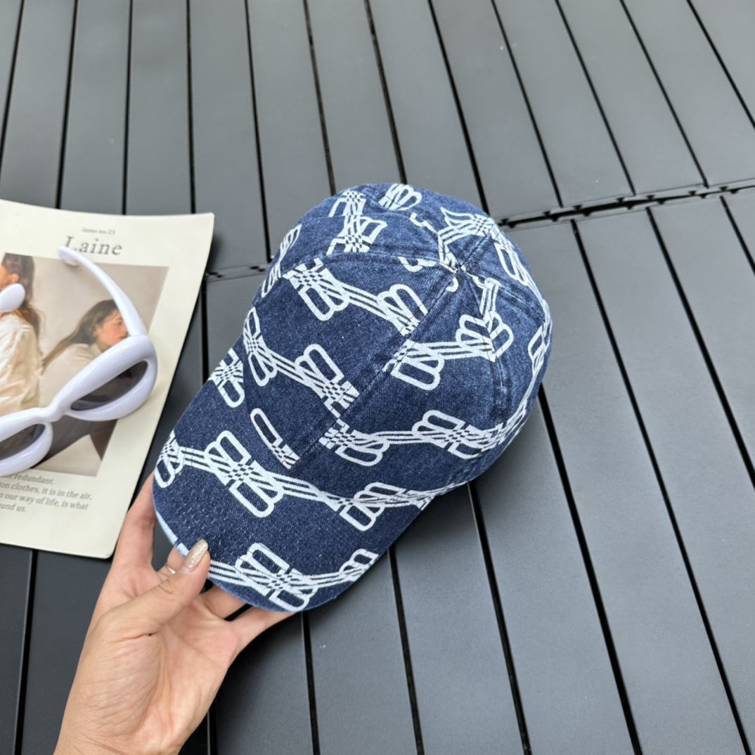 Balenciaga new baseball cap