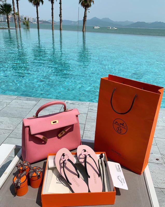 Hermes holiday series 🌈🏝🌤 pig nose flip flops sandals