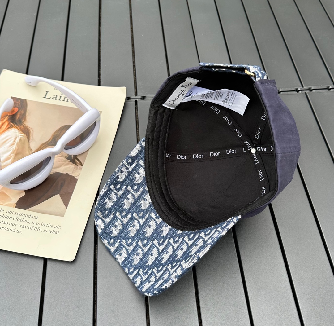 Dior new embroidered letters canvas baseball cap head circumference: 57cm