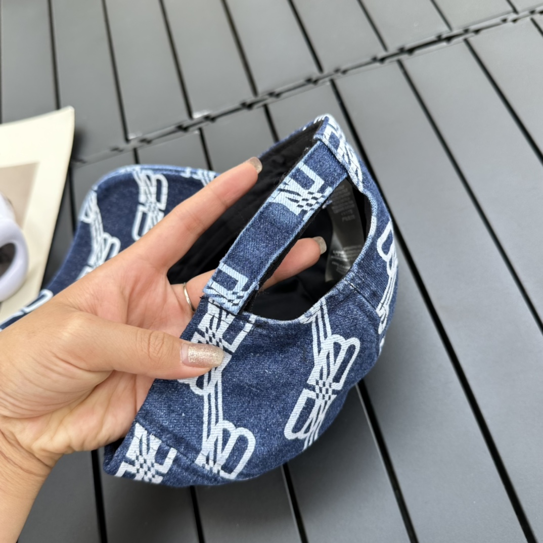 Balenciaga new baseball cap