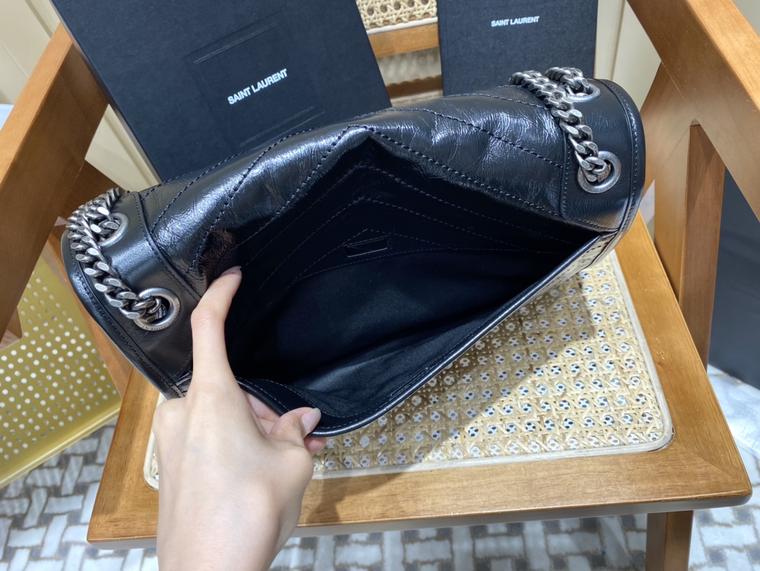 SAINT LAURENT  𝑵𝒊𝒌𝒊 𝑳𝒂𝒓𝒈𝒆_𝟯𝟮𝒄𝒎 #498830