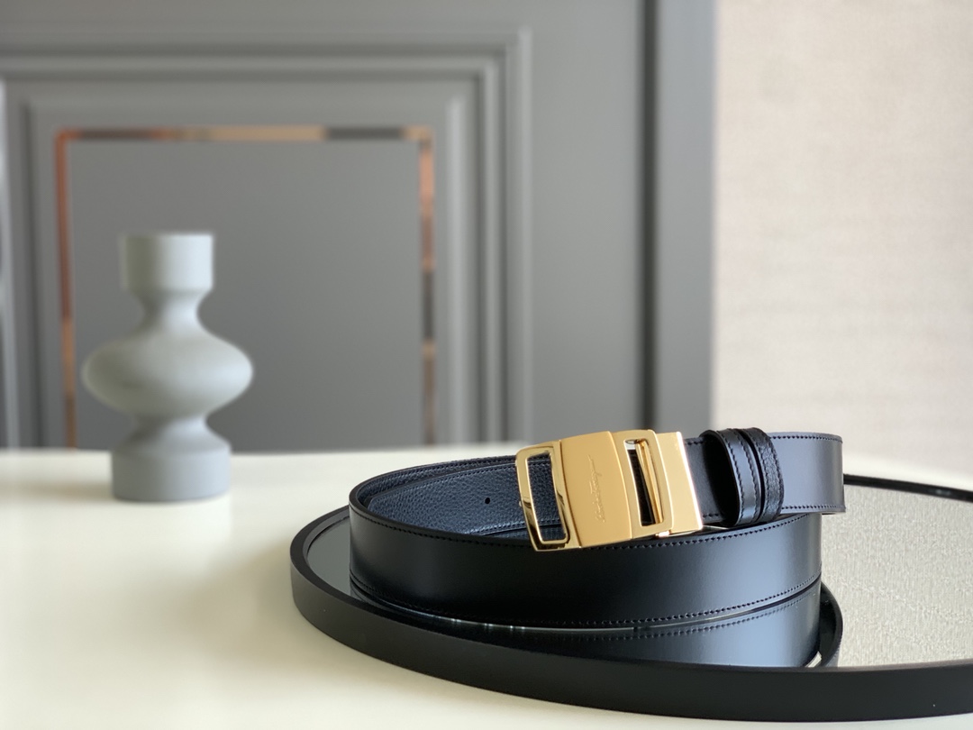 FERRAGAMO with original Gancio hardware