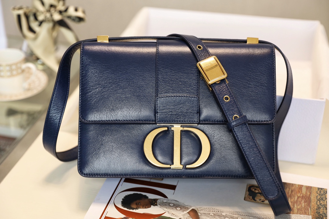 Montaigne oil-waxed sheepskin navy blue