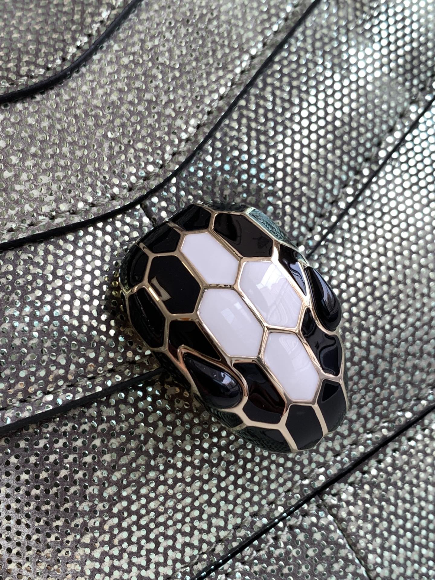 BVLGARI  Sprpenti Forever