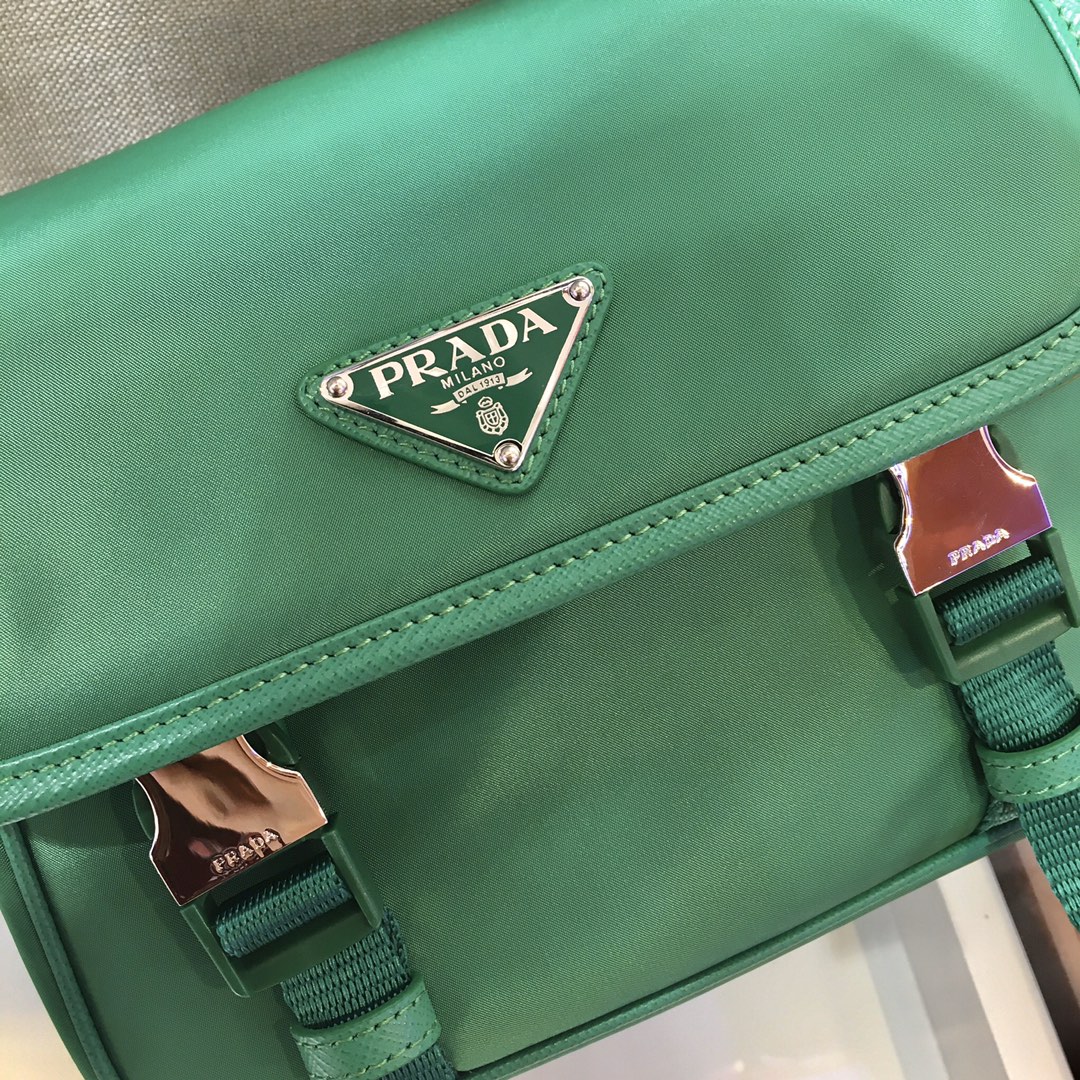 𝐏𝐑𝐀𝐃𝐀𝐀 3 in 1 messenger package