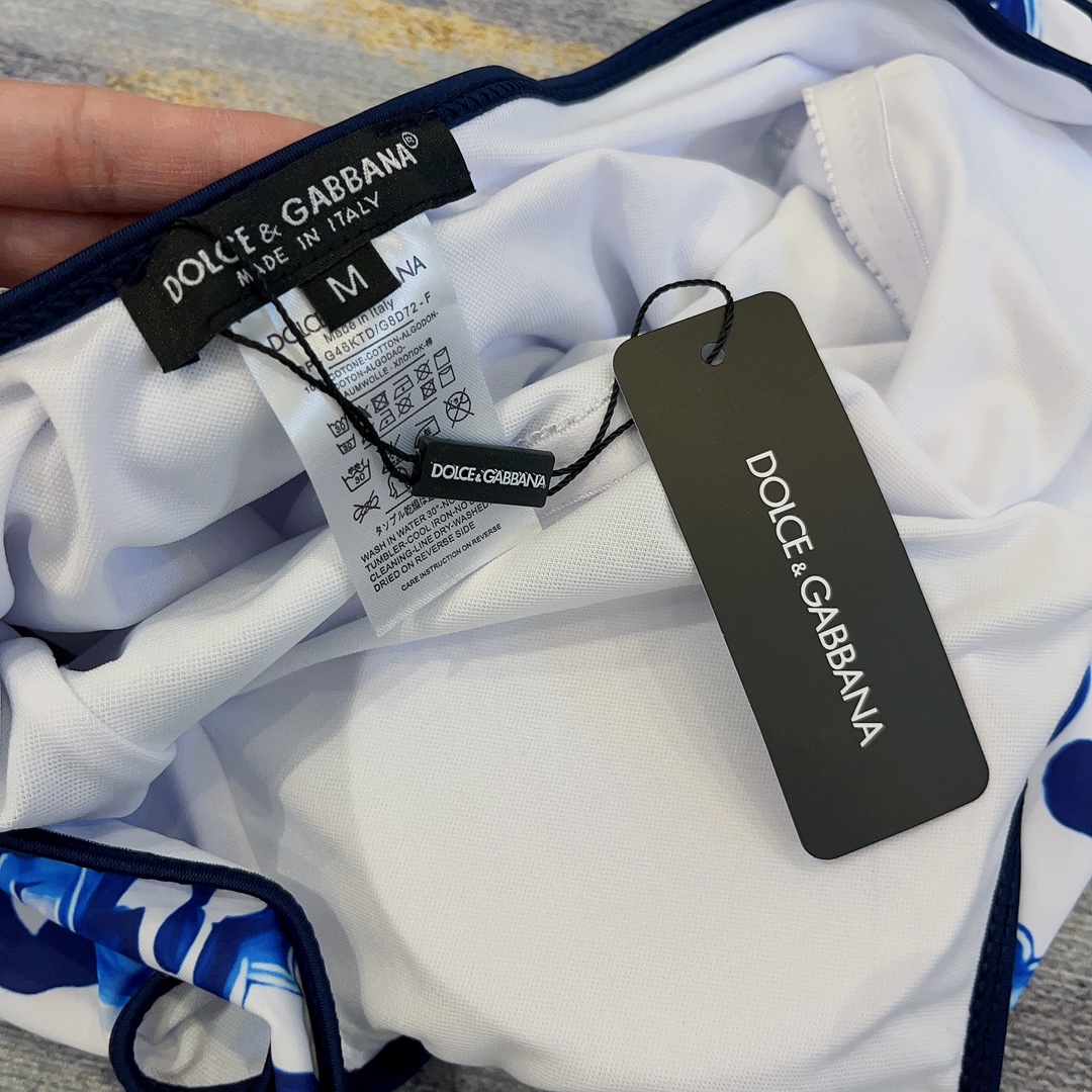 DG new one-piece swimsuit