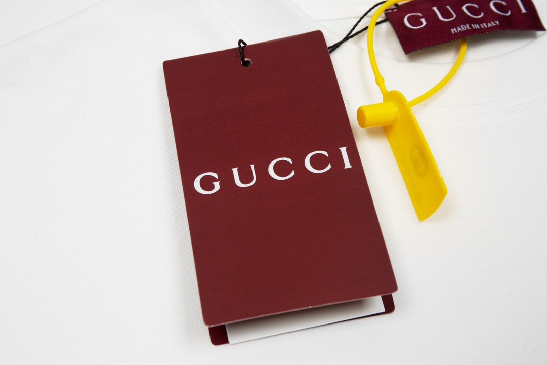 Gucci English letters T-shirt