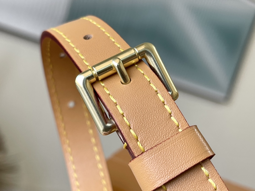 𝐋𝐎𝐔𝐈𝐒 𝐕𝐔𝐈𝐓𝐓𝐎𝐍   M51165