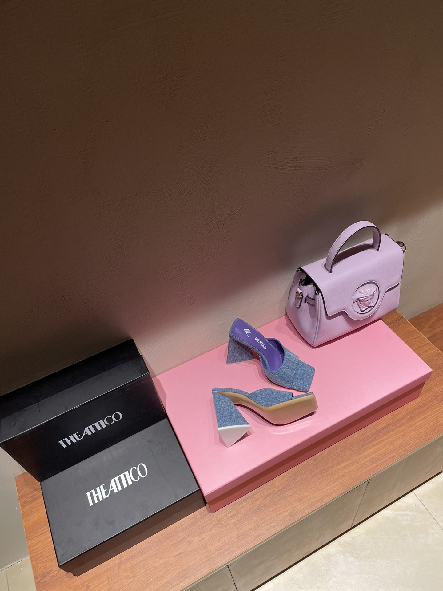 TheAttico | 𝟐𝟎𝟐𝟐𝟐/𝐒𝐒 𝐧𝐞𝐰 Spring/Summer 2021 collection The Attico personality triangle heel high heel sandals