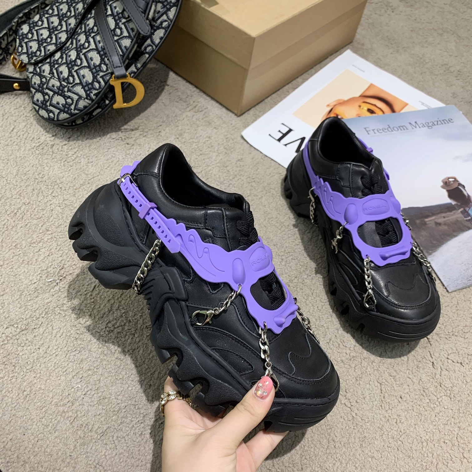 𝐑𝐨𝐫𝐧𝐧𝐢𝐢 ｜2020FW new sneakers upper with silk cowhide upper Sheepskin lining