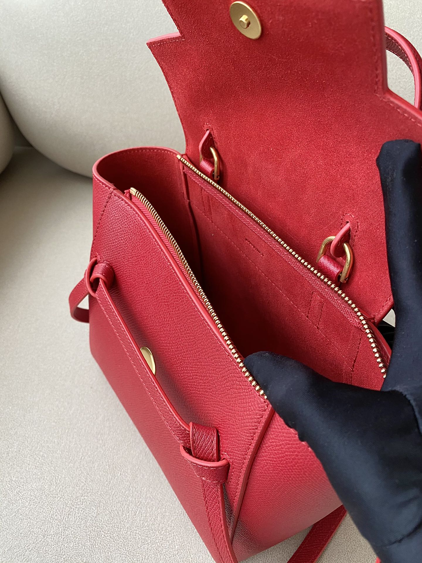 𝐂𝐞𝐥𝐢𝐧𝐞 Belt Bag Catfish Bag Small Grained Calfskin