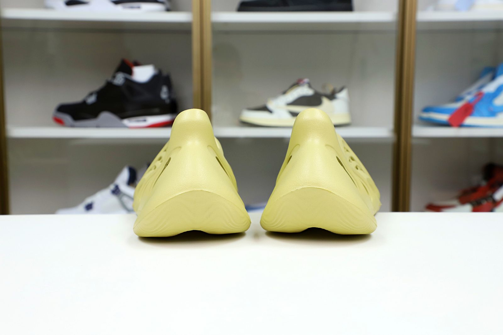 Yeezy Foam Runner Sulfur