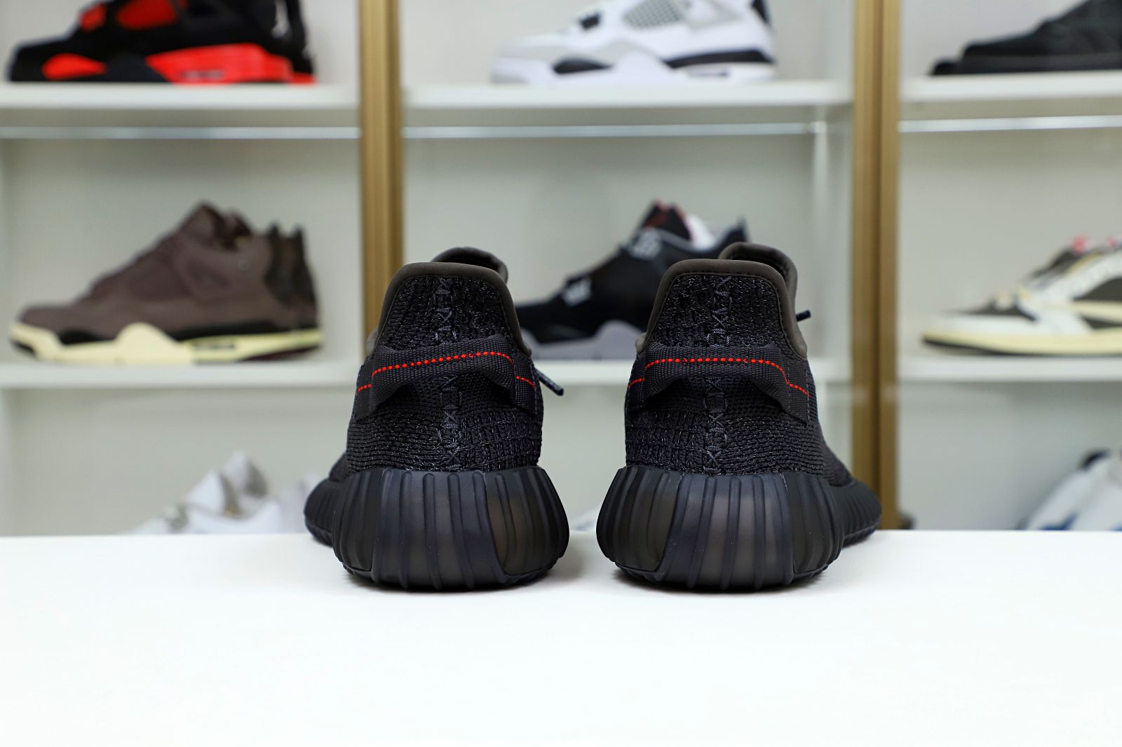 YEEZY BOOST 350 V2 BLACK REFLECTIVE