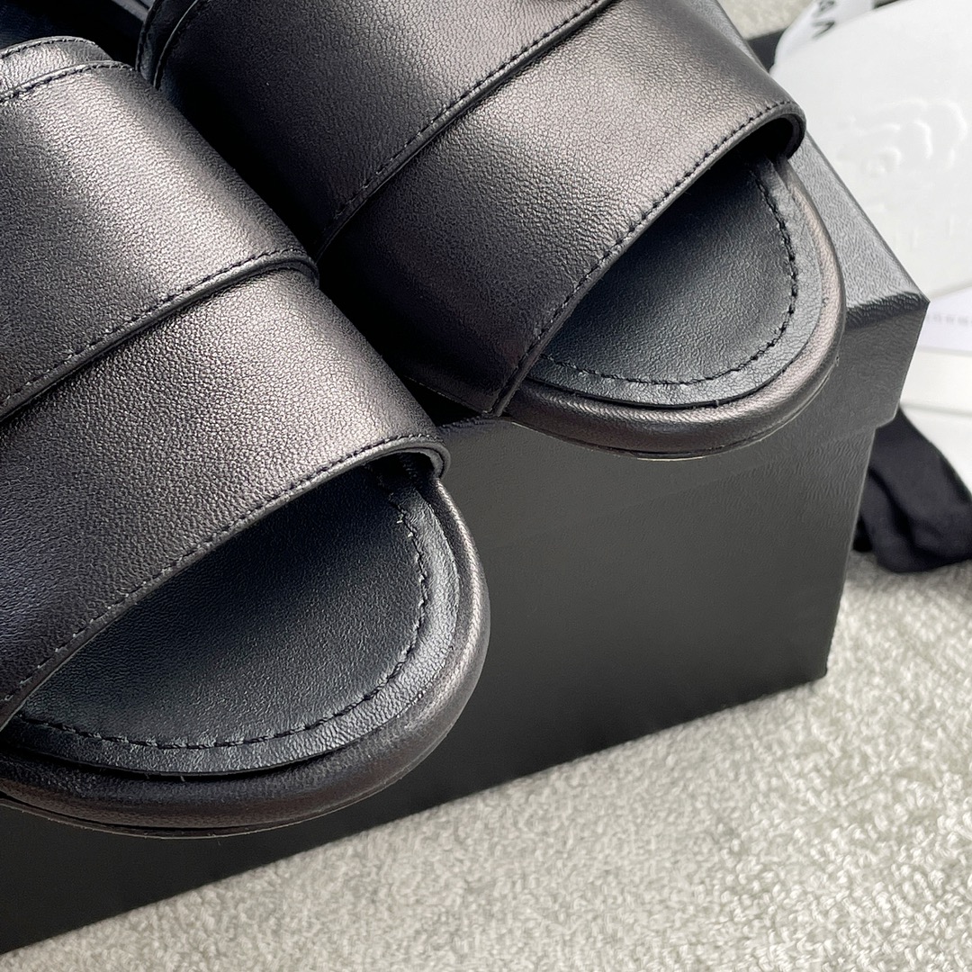 CHANEL Chanel slippers pearl leather strips and small diamond combination imported A grade sheepskin