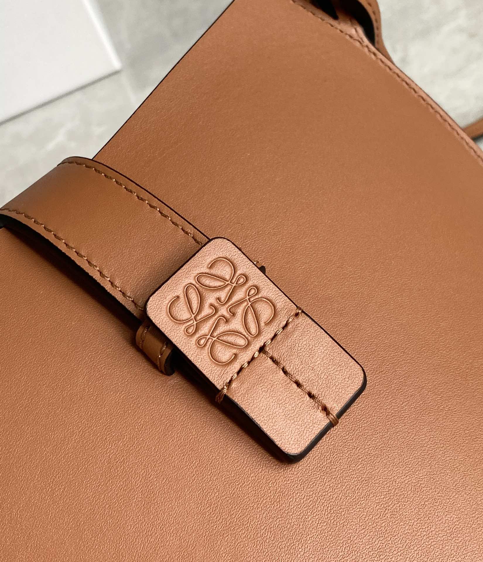 LOEWE   Moulded Bucket Bag