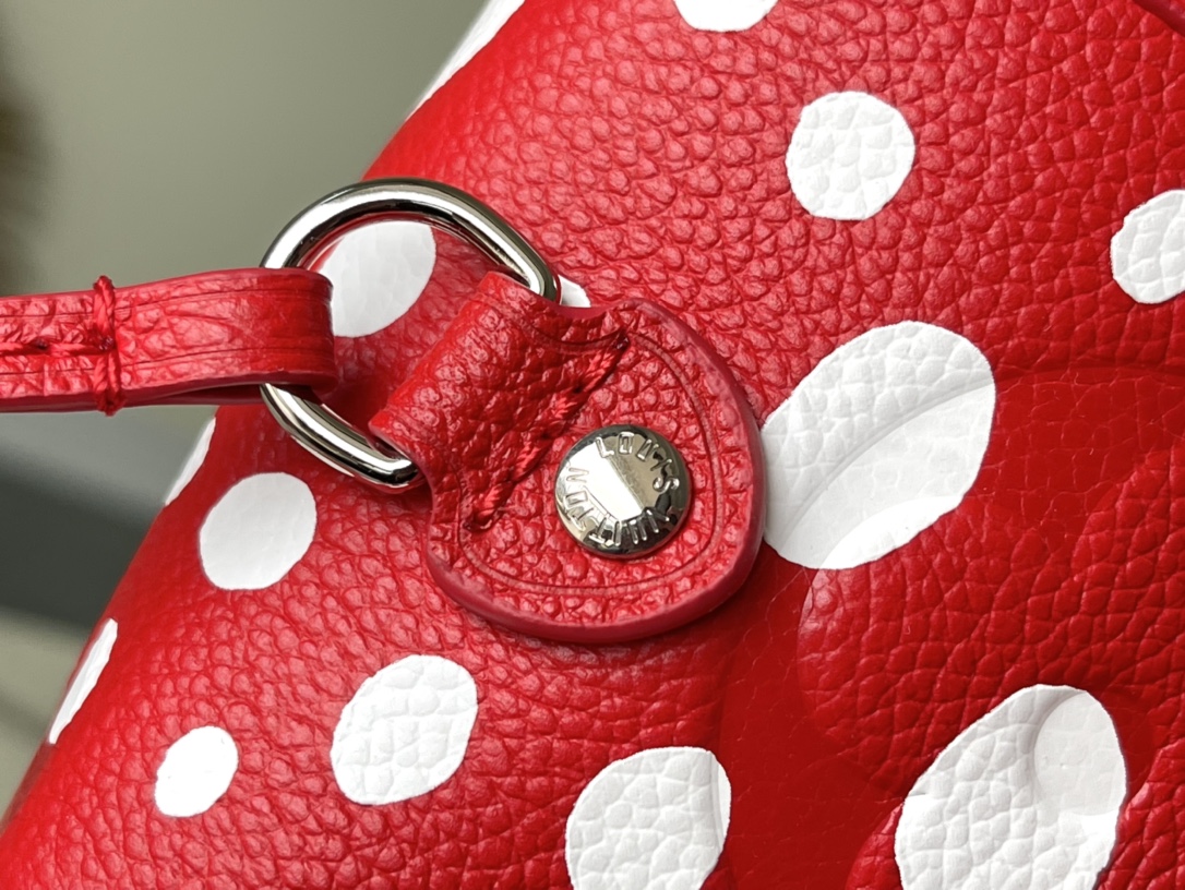 𝐋𝐎𝐔𝐈𝐒 𝐕𝐔𝐈𝐓𝐓𝐎𝐍     M46422