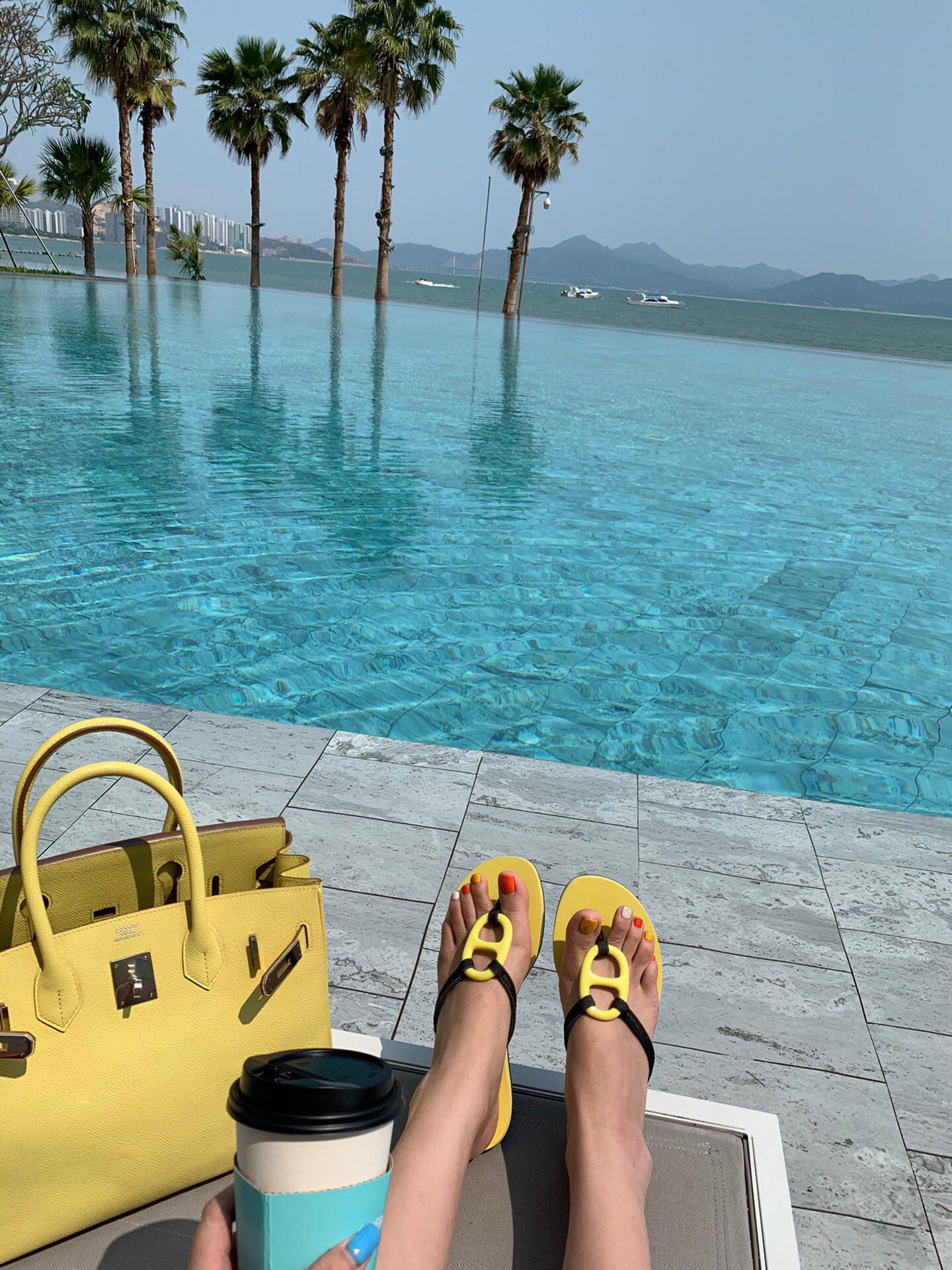 Hermes holiday series 🌈🏝🌤 pig nose flip flops sandals