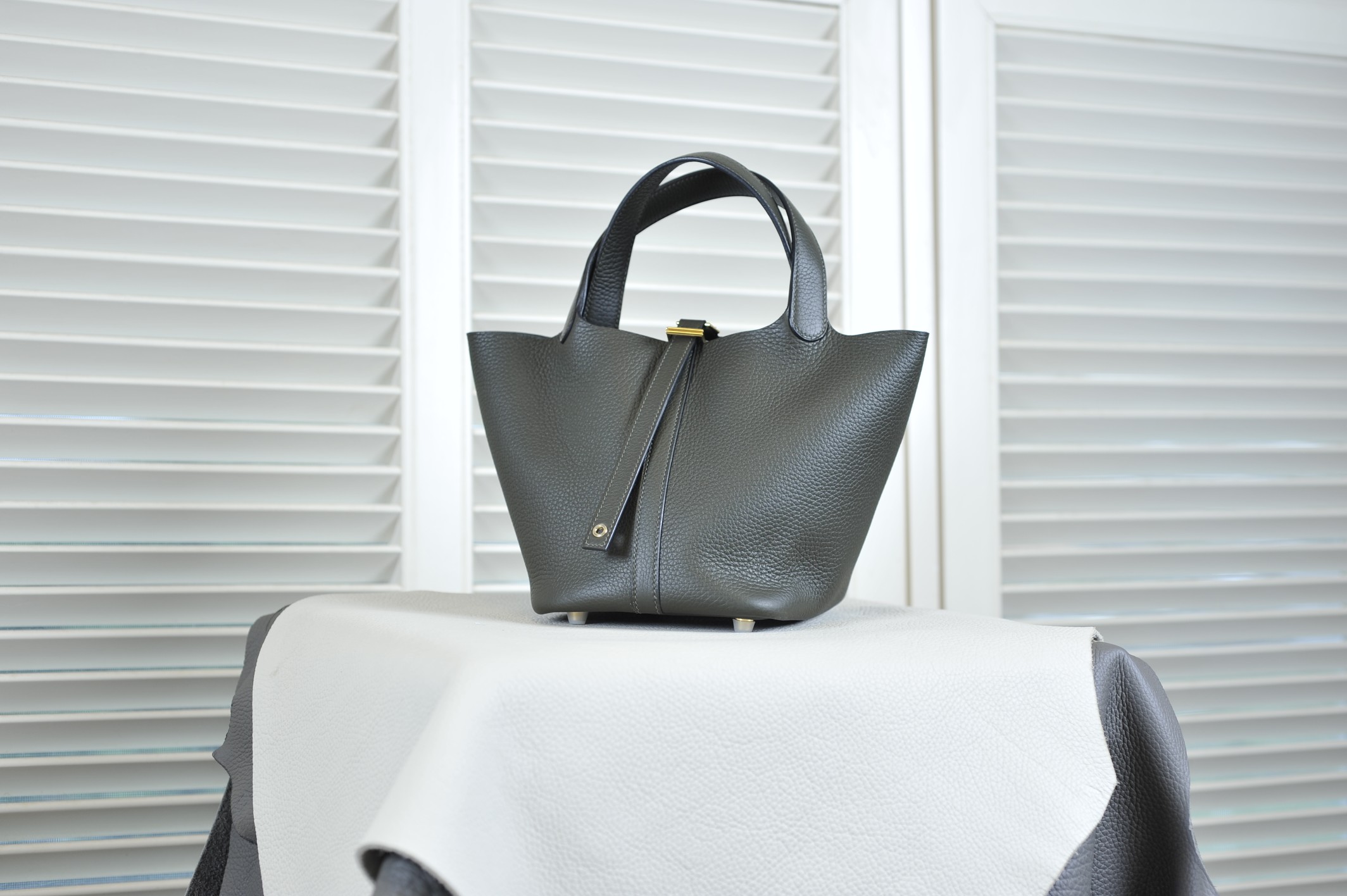 picotin18 olive green TC leather