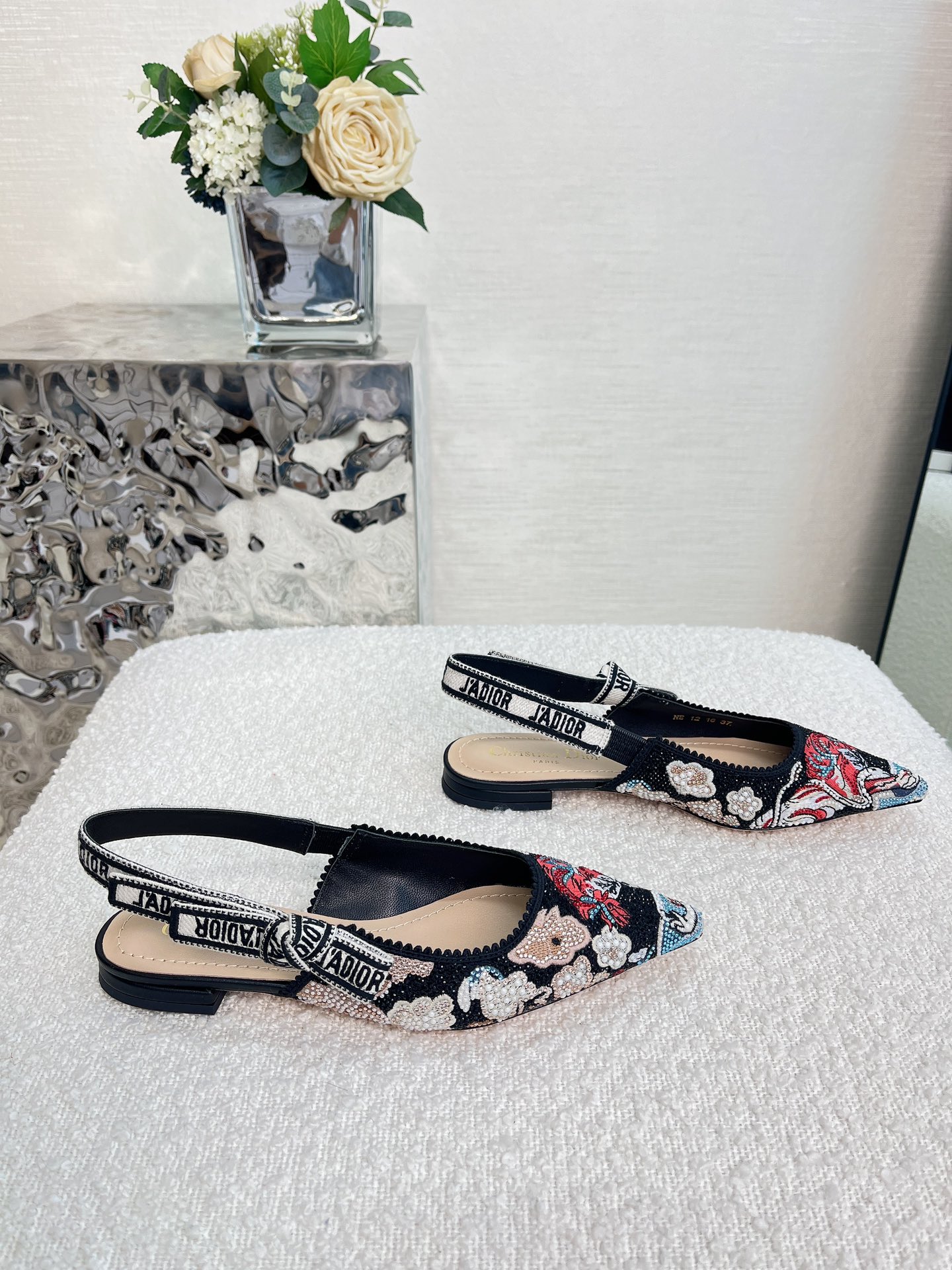 𝐉'𝐀𝐝𝐢𝐨𝐫 ｜𝟐𝟎𝟐𝟑𝐒𝐒/𝐧𝐞𝐰 Printed embroidered high heels