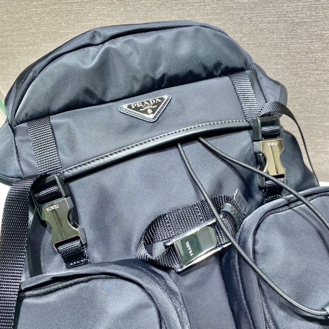 𝐏𝐑𝐀𝐃𝐀 New hiking bag 2VZ019