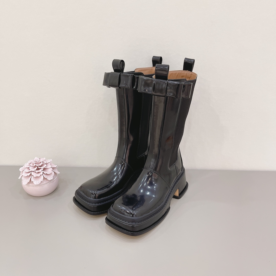 shushuton | 𝟐𝟎𝟐𝟏/𝐒𝐒 𝐧𝐞𝐰 2022 fall and winter runway show models, thick-soled square toe waterproof platform boots
