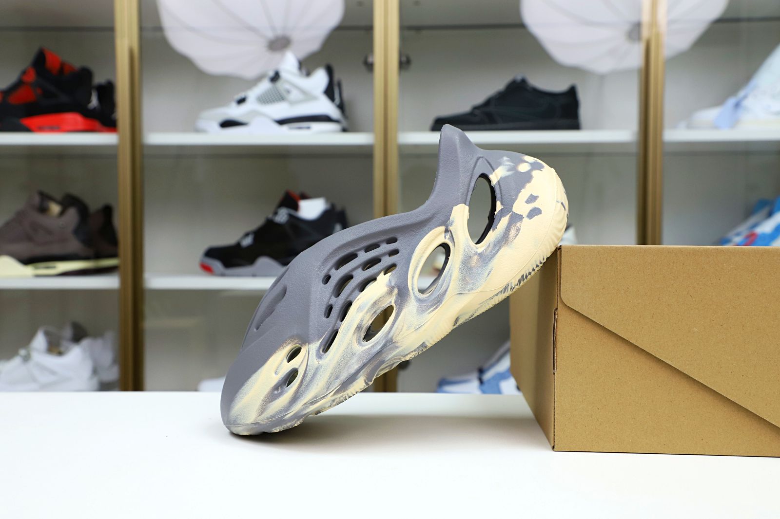 YEEZY FOAM RUNNER MXT MOON GREY