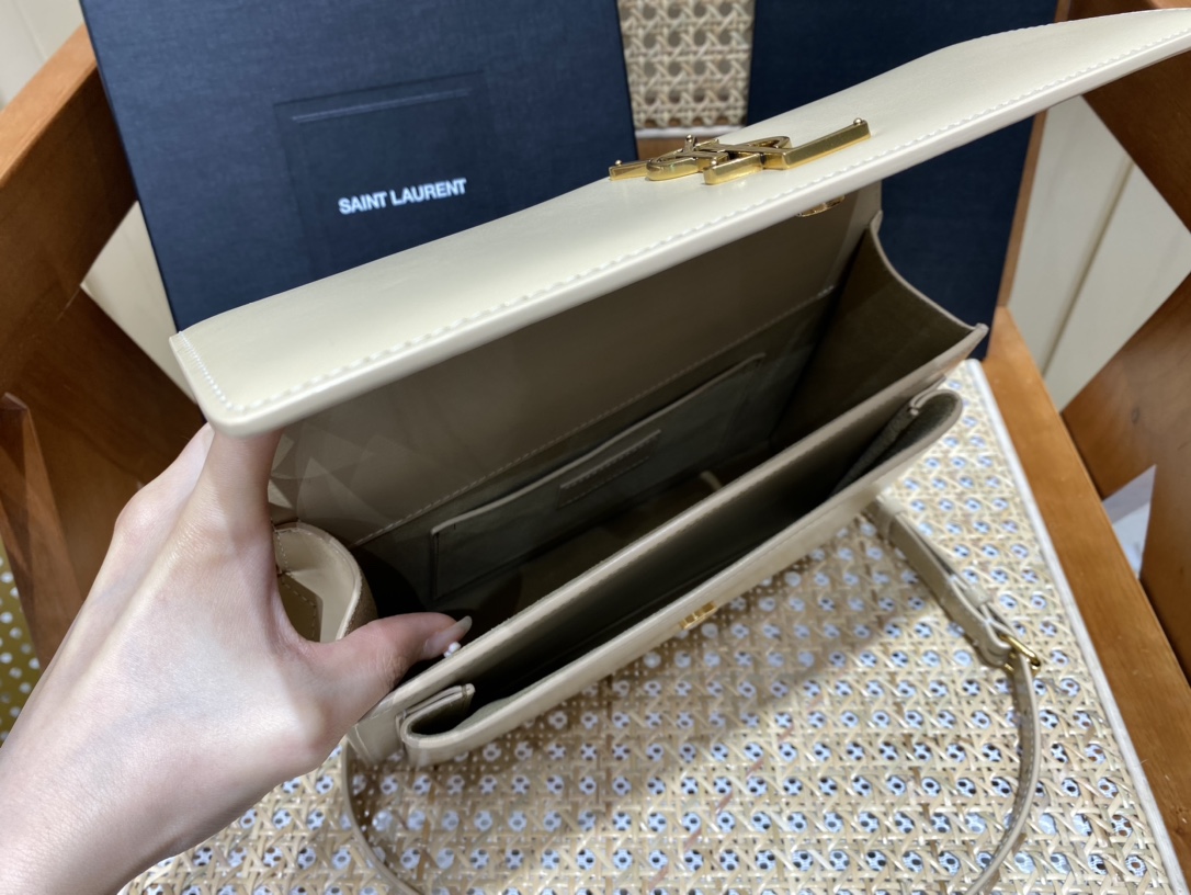 SAINT LAURENT 𝙉𝙚𝙬 𝙢𝙚𝙙𝙞𝙪𝙢 𝙨𝙪𝙣𝙨𝙚𝙩 #634723.JD