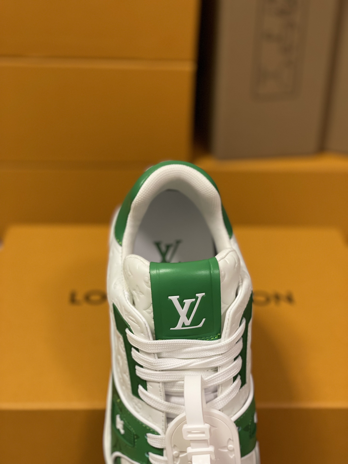 Louis Vuitton Trainer Sneakers Couple Model LD 0727