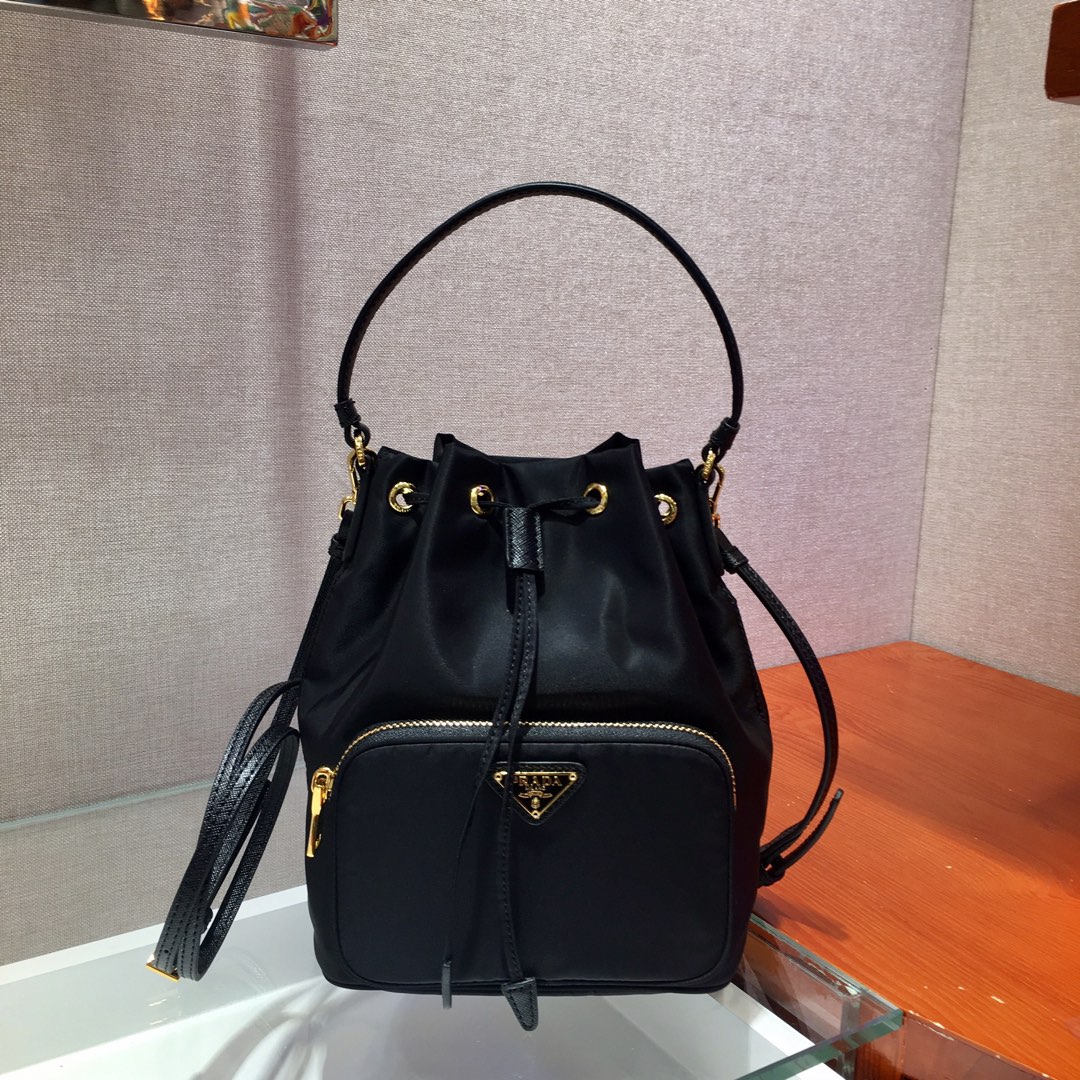 𝐏𝐑𝐀𝐃𝐀 Classic model 1BH038