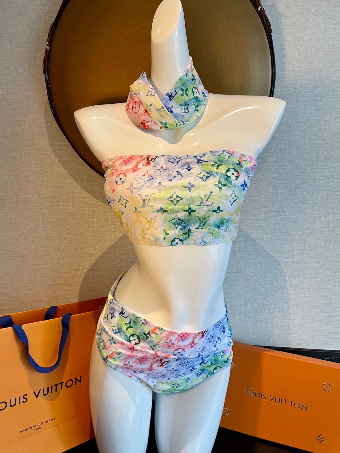 Louis Vuitton New Two-Piece Swimsuit Three-Piece Set