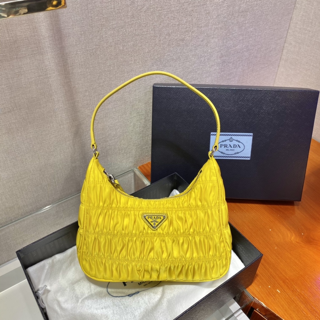 𝐏𝐑𝐀𝐃𝐀 nylon crinkle Hobo underarm bag