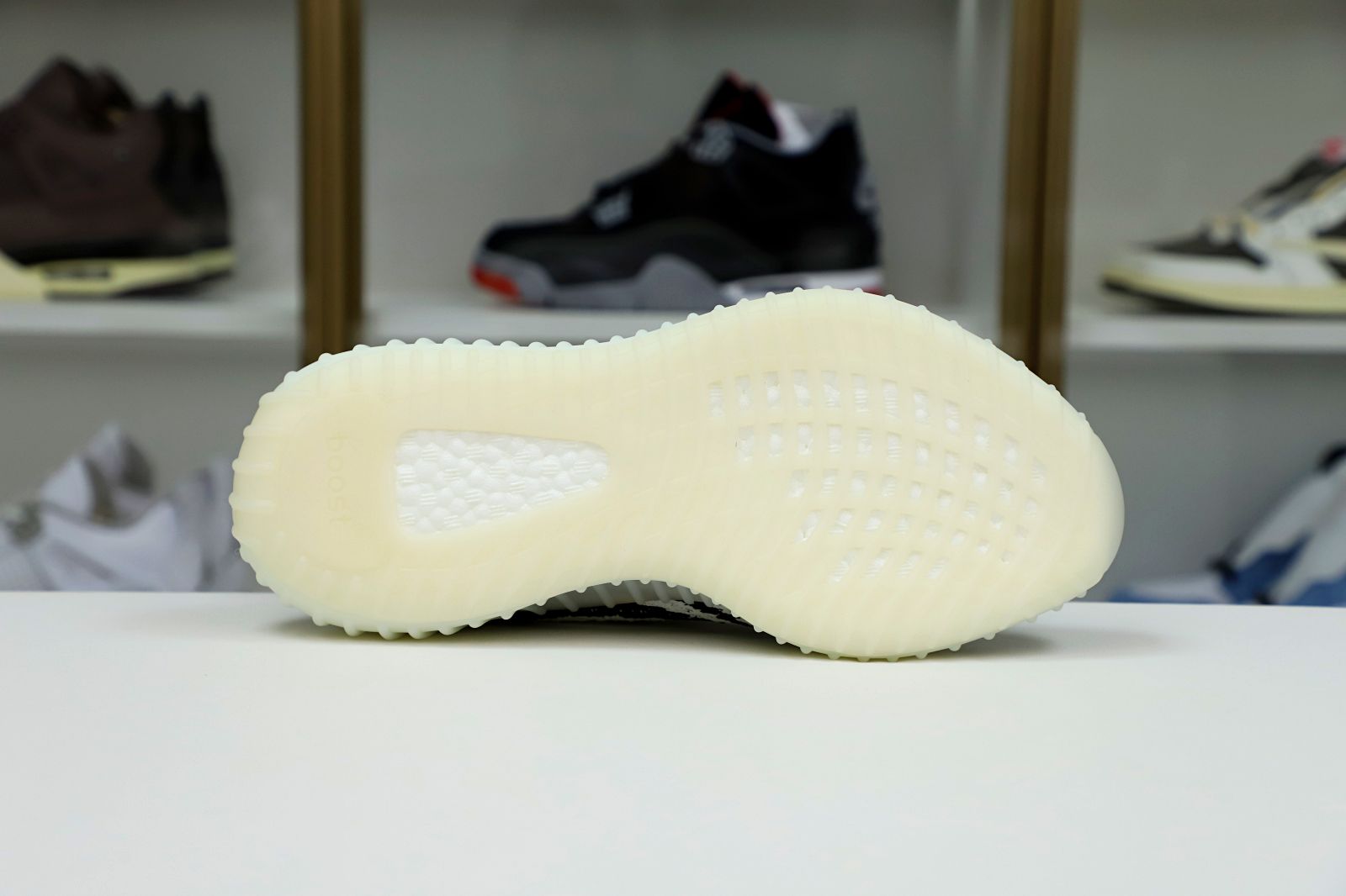 YEEZY BOOST 350 V2 ZEBRA