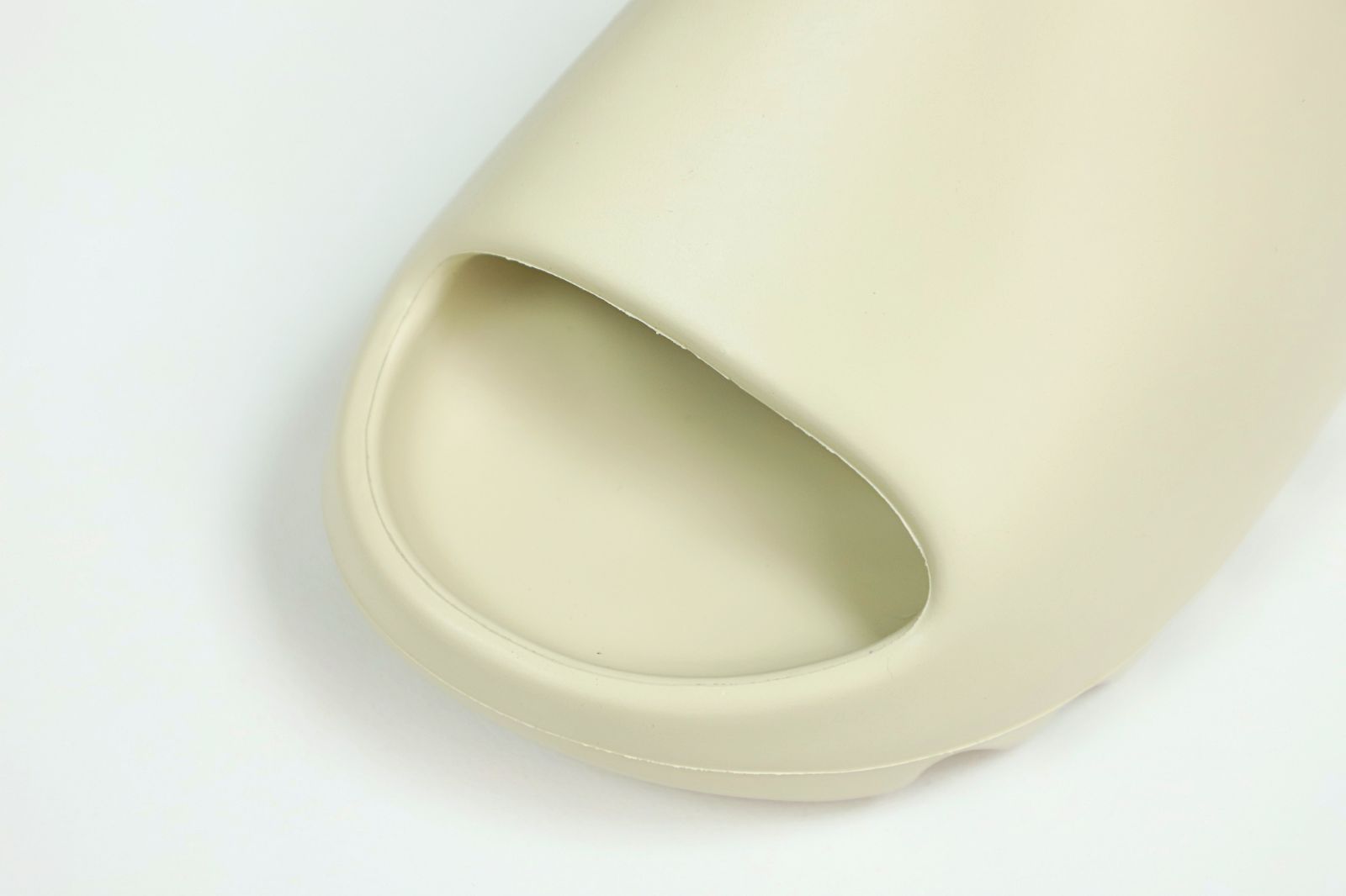 Yeezy Slide bone FW6345