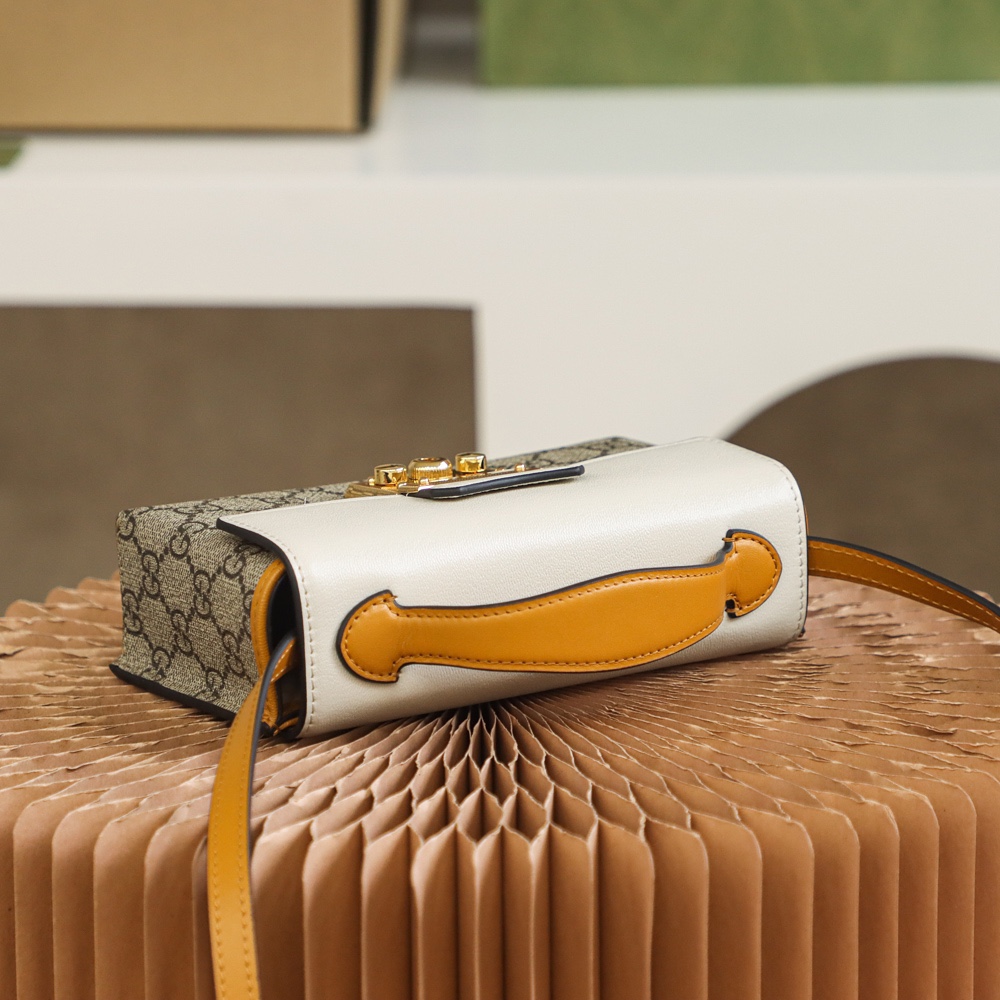 GUCCI 𝙥𝙖𝙙𝙡𝙤𝙘𝙠 series new member genuine leather #652683