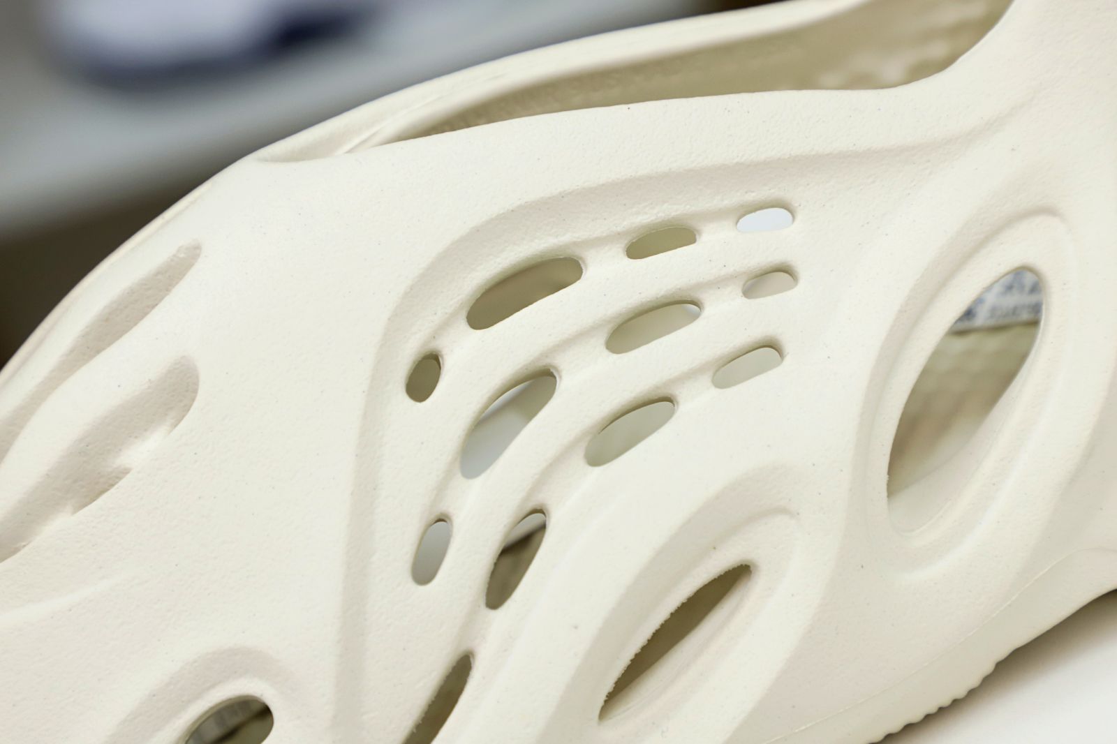 YEEZY FOAM RUNNER ARARAT