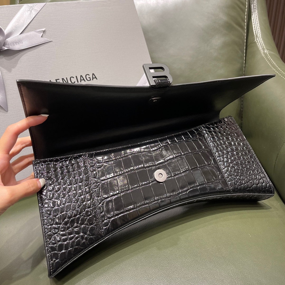 BALENCIAGA 𝐇𝐨𝐮𝐫𝐠𝐥𝐚𝐬𝐬 𝐏𝐥𝐮𝐬 Hourglass bag