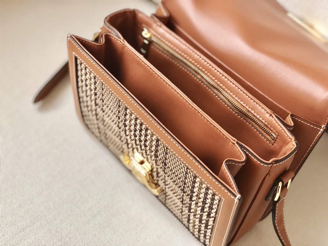 𝐂𝐞𝐥𝐢𝐧𝐞 Triomphe Medium 22.5cm