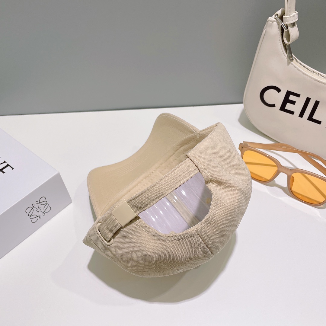 [CHANEL Chanel] new counter synchronization baseball cap