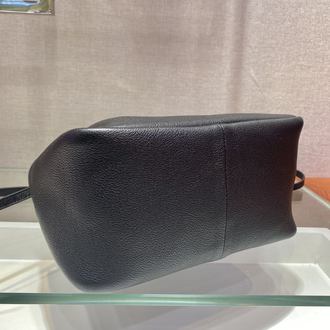 𝐏𝐑𝐀𝐃𝐀 New Model 1BC142