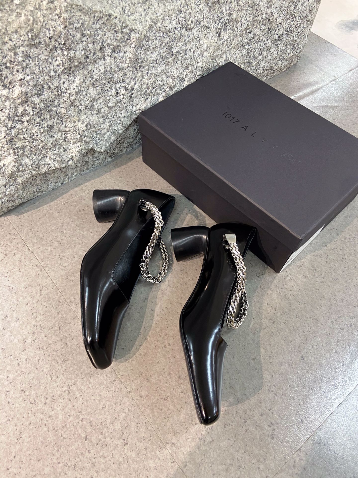 1017 ALYX 9SM chain high heels