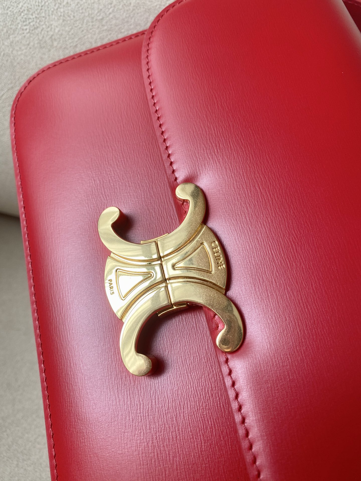 𝐂𝐞𝐥𝐢𝐧𝐞 Triomphe Medium 22.5cm