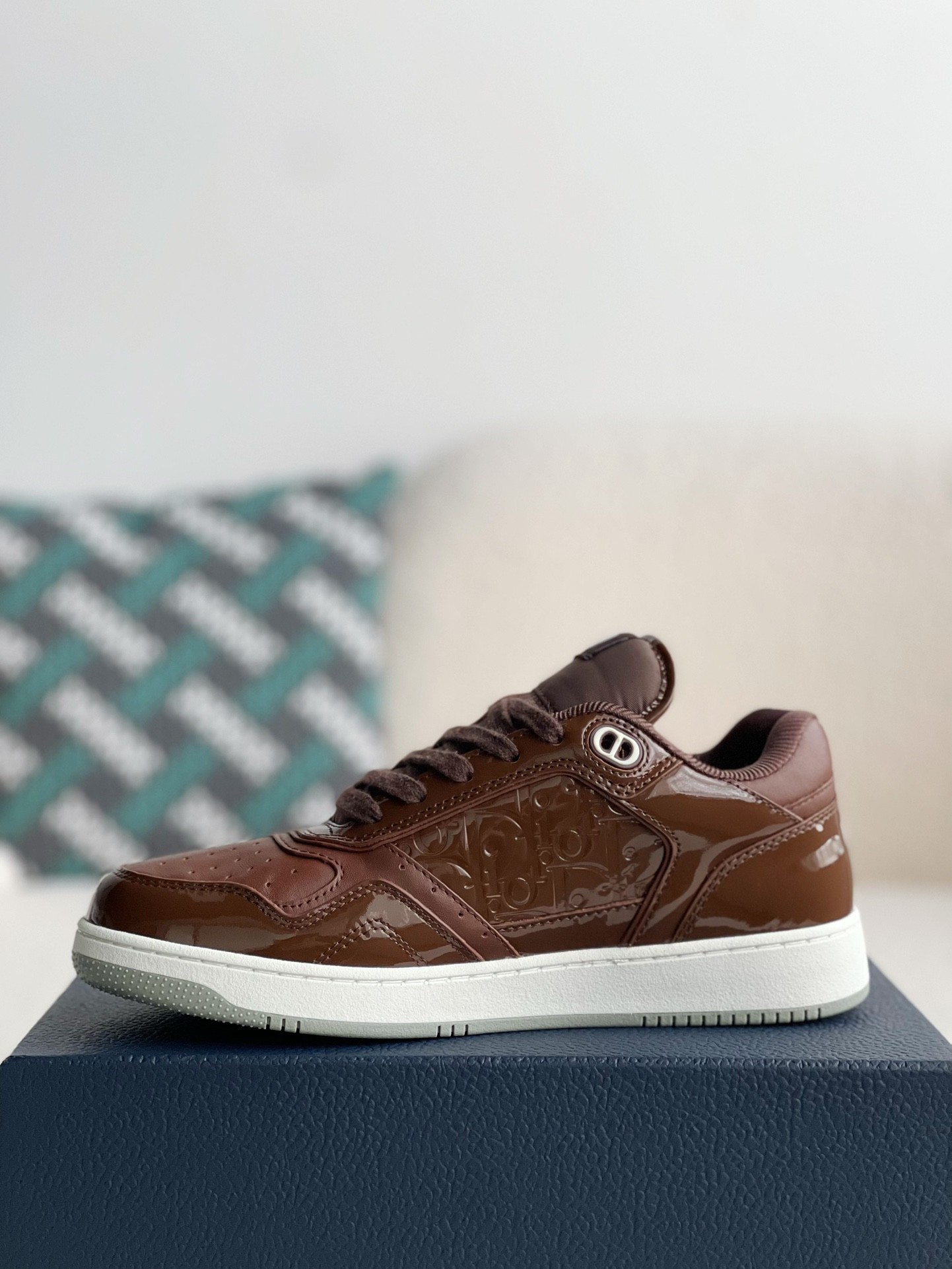 DIOR HIGH LEVEL B27 Sneaker