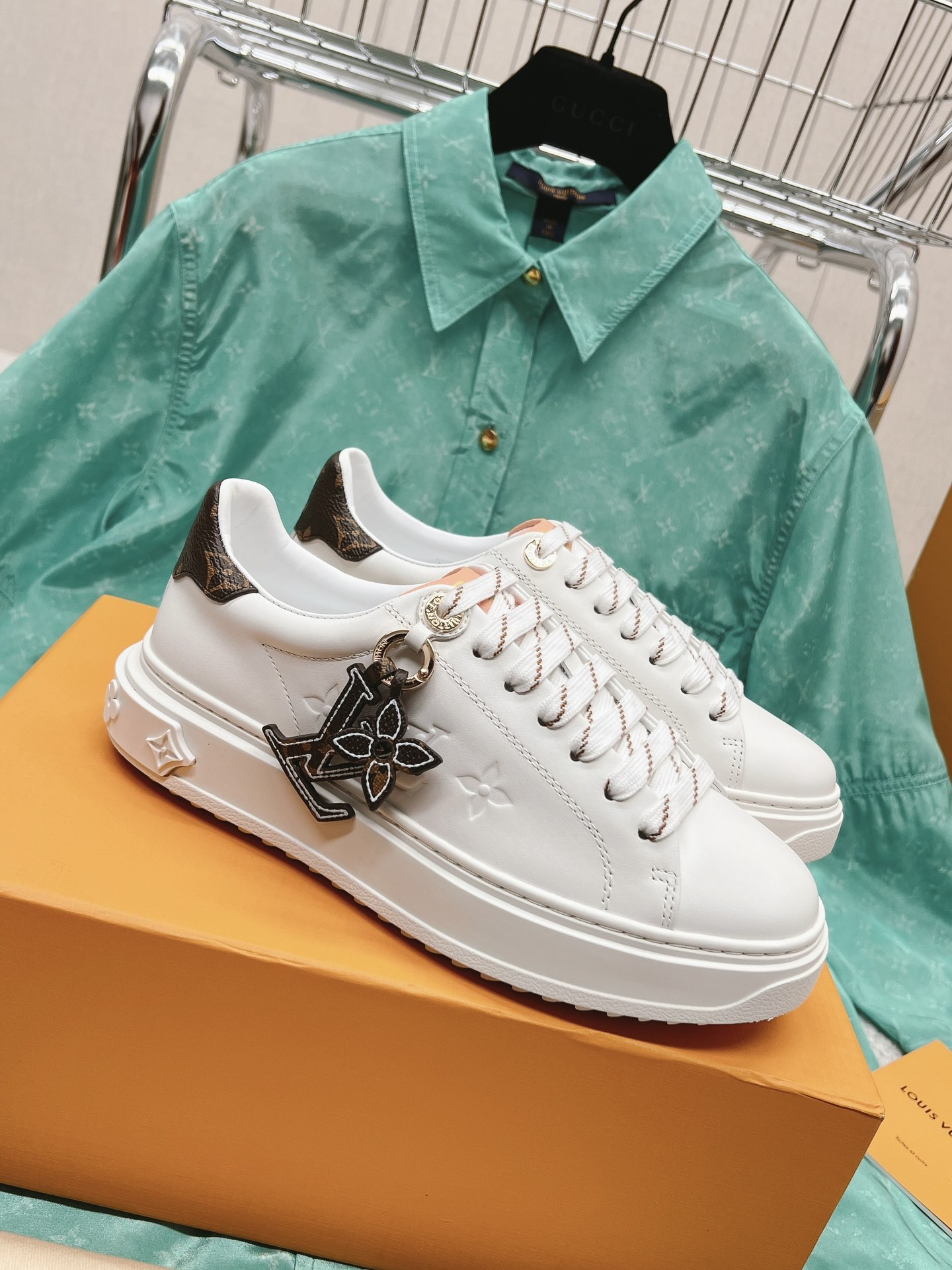 Louis Vuitton x Yayoi Kusama cooperation model classic white shoes 𝐓𝐢𝐦𝐞 𝐨𝐮𝐭 wave point sneakers
