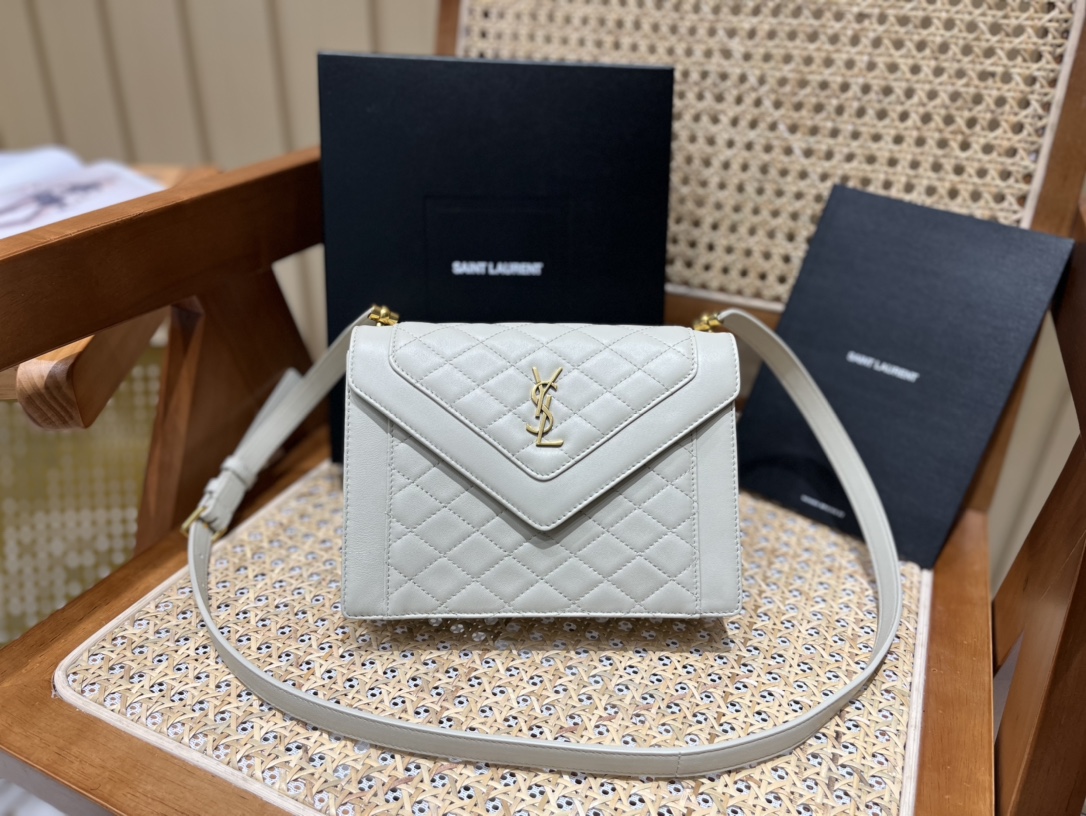 SAINT LAURENT 𝐆𝐚𝐛𝐲 𝐦𝐢𝐧𝐢 #685574.JD