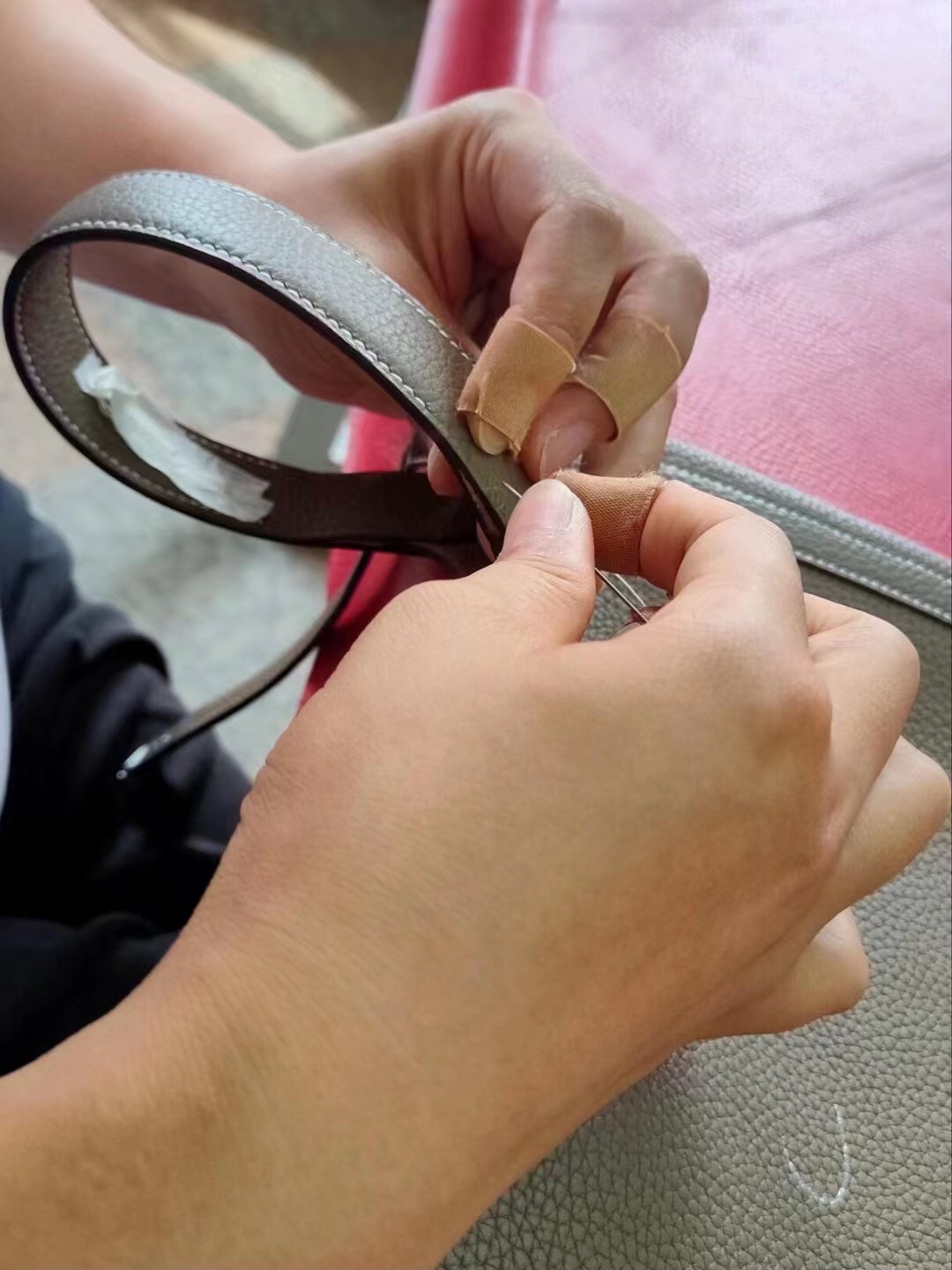 Hermes bag making process：Today squatting one day manual workshop