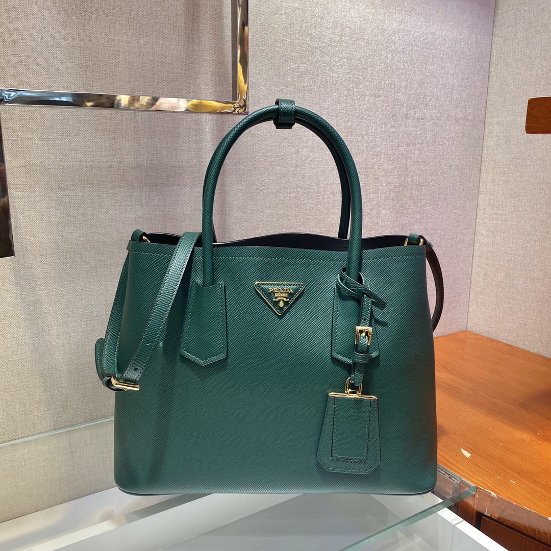 𝐏𝐑𝐀𝐃𝐀 Classic 1BG775